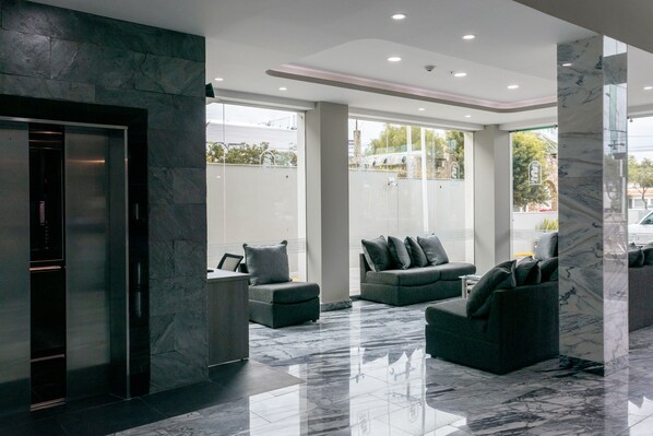 Interior detail - Hotel 5 Inn Plus (León)