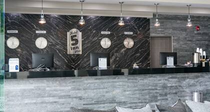 Hotel 5 Inn Plus