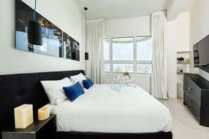 Apartamento, acesso à piscina, vista para o mar | 2 quartos, escrivaninha, espaço de trabalho para notebook