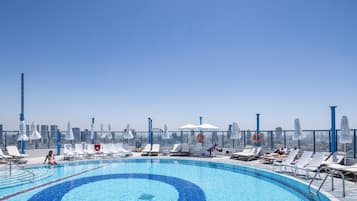 2 piscinas al aire libre