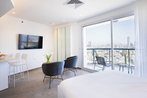 1 bedroom, desk, laptop workspace, blackout drapes