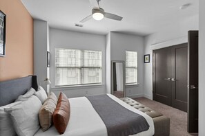 5 bedrooms, desk, iron/ironing board, travel crib