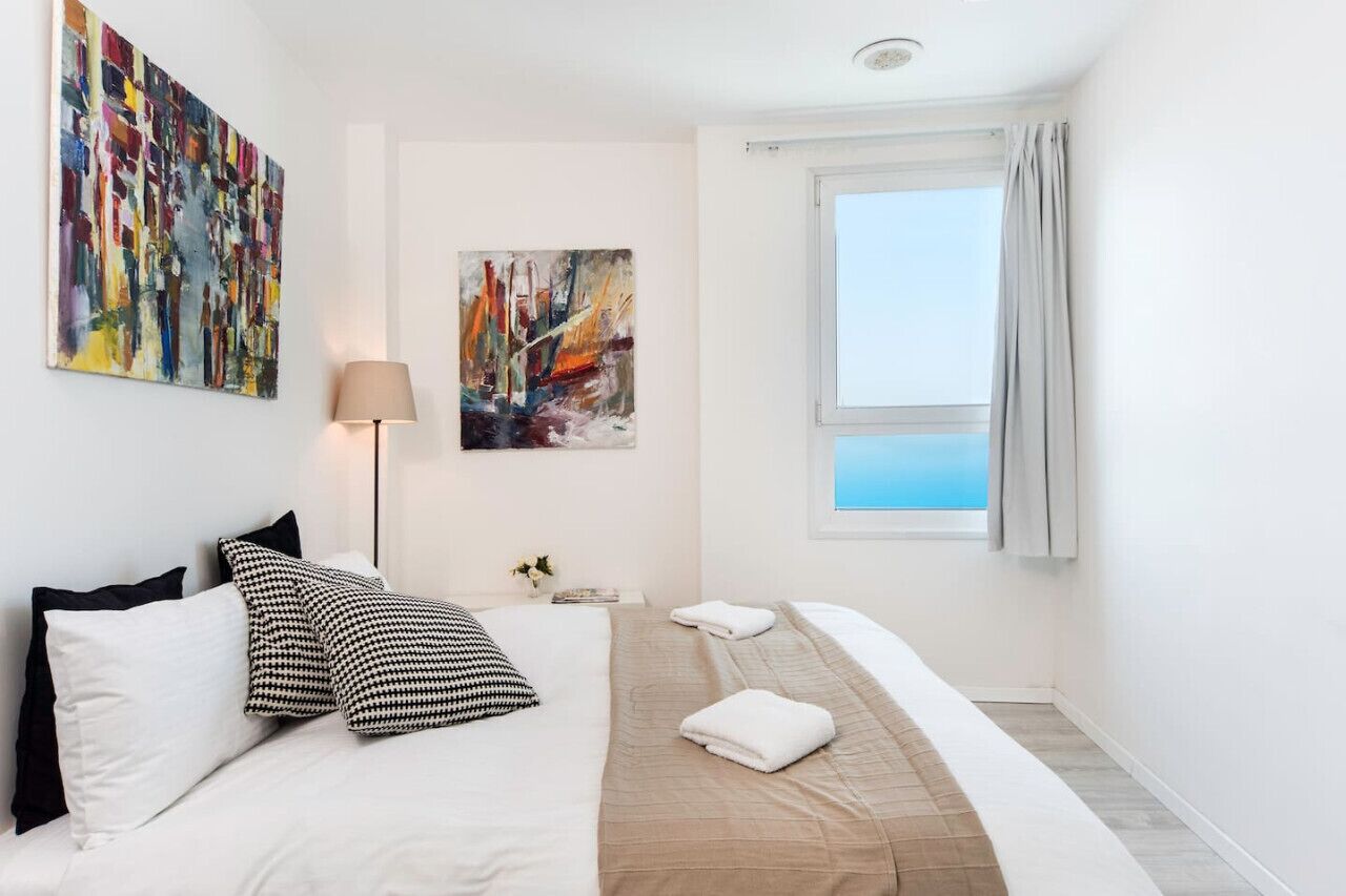 Apartment, 2 Bedrooms, Beachfront | Interior