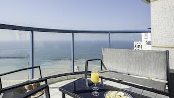 Apartment, 2 Bedrooms, Beachfront | Balcony view