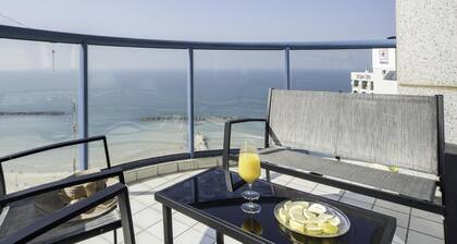 Luxurious 90sqm 2BR Beach Front