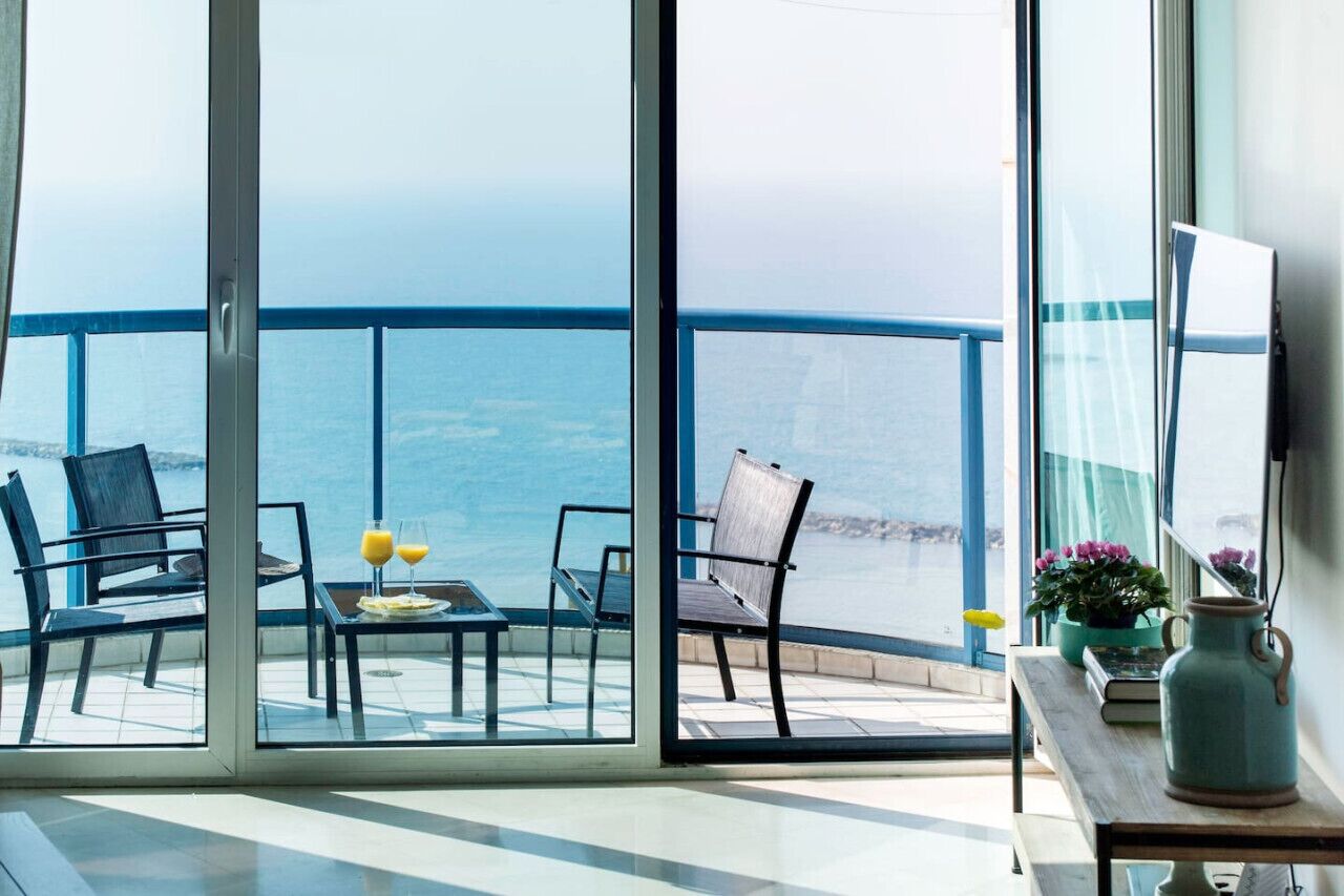 Apartment, 2 Bedrooms, Beachfront | Interior