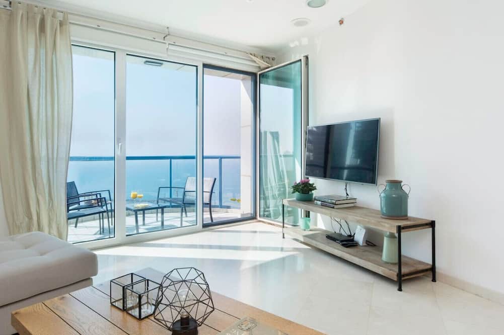 Luxurious 90sqm 2BR Beach Front