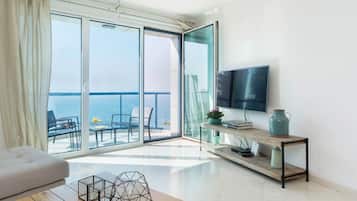 Apartment, 2 Bedrooms, Beachfront | Interior