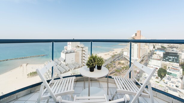 Unclassified image, 1 of 31, button - Beachfront w Balconies & Parking (Tel Aviv)