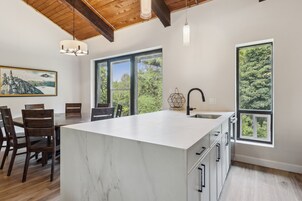 Classic Chalet, 4 Bedrooms (BV 9 -Tyrolean Chalet, No Pool Access) | In-room dining