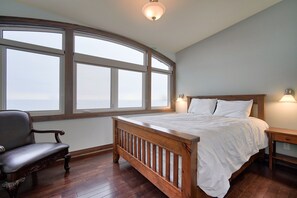 Alpehytte, 4 soverom, ved strandkanten (BV 10 - Aqua Center, No Pool Access) | Individuelt dekorert, individuelt innredet og wi-fi (inkludert)