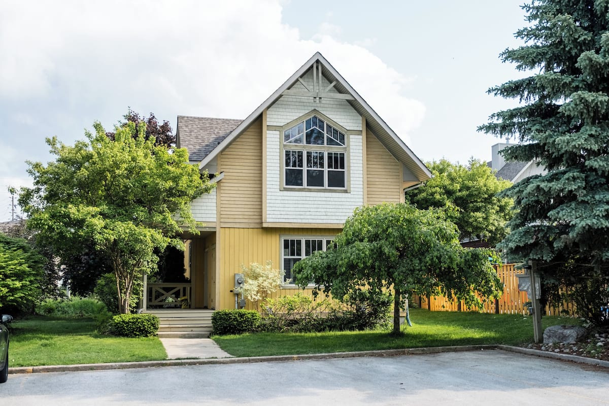 5 bedrooms, individually decorated, individually furnished, free WiFi