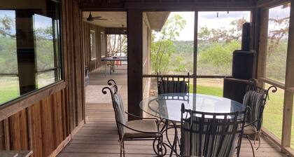 Vierasmaja Wolf Creek Ranchilla