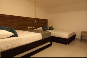 Free WiFi, bed sheets - Hotel Colombia Avenida (Medellín)