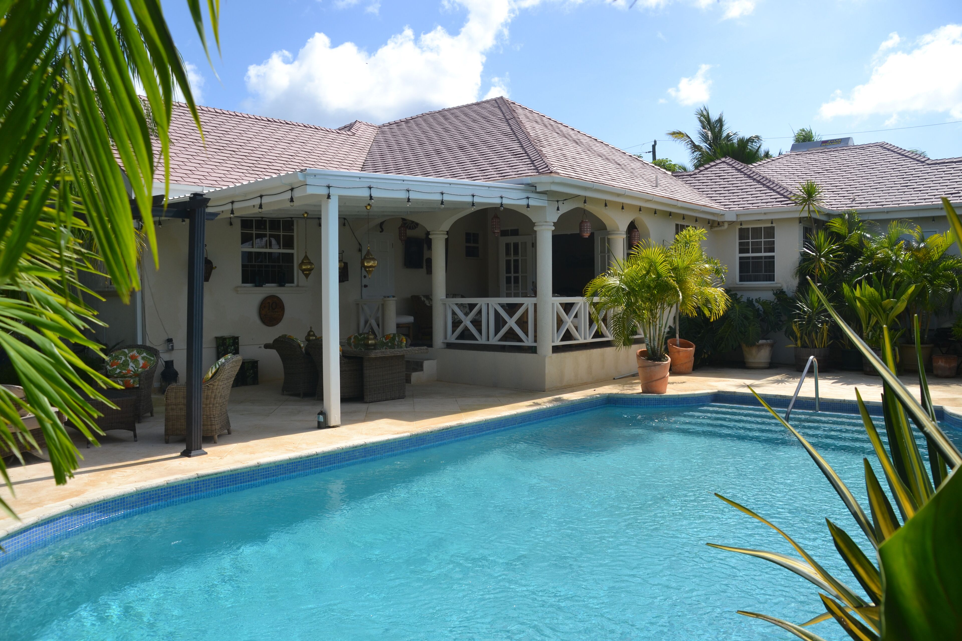 Beautiful two bedroomed single story house with large private pool