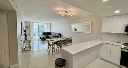 Sunny Isles, Ocean Reserve, 14th floor. Oceanview! Parking included