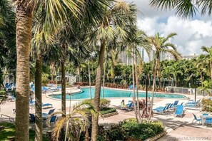 A heated pool - Sunny Isles, Ocean Reserve, 14th floor. Oceanview! Parking included (Sunny Isles Beach)