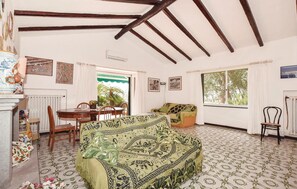 Fernseher, Kamin, DVD-Player, Stereoanlage