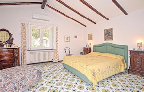 3 Schlafzimmer, Reisekinderbett, kostenloses WLAN, Bettwäsche