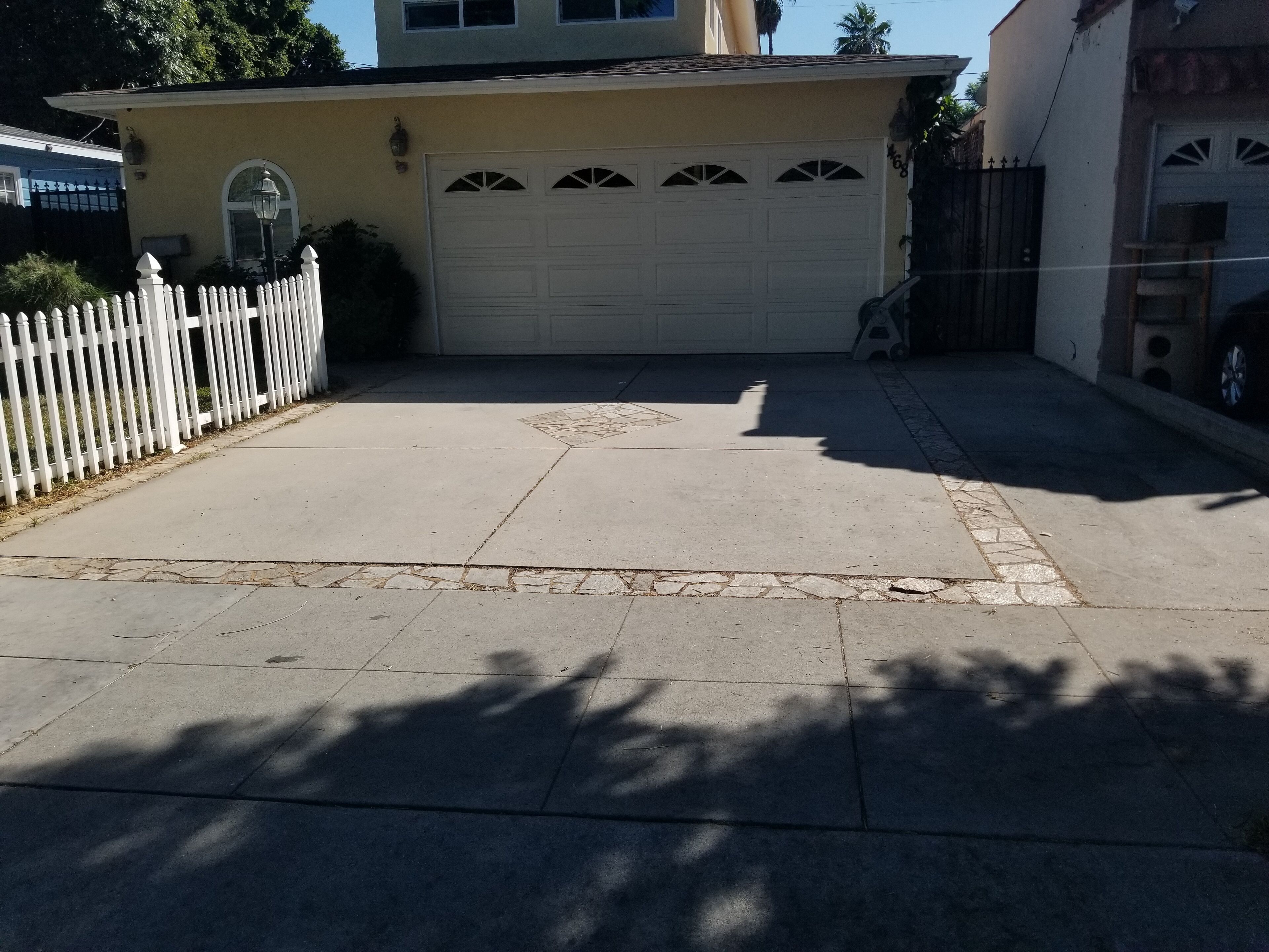 Bãi đậu xe tự phục vụ miễn phí 