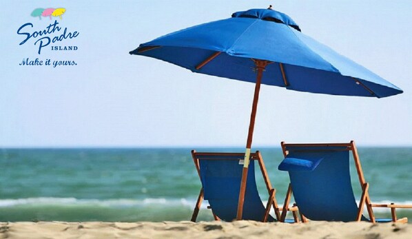 Beach nearby, sun-loungers, beach towels