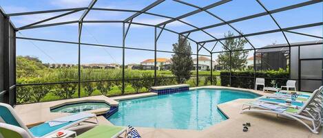 Piscine extérieure, piscine chauffée