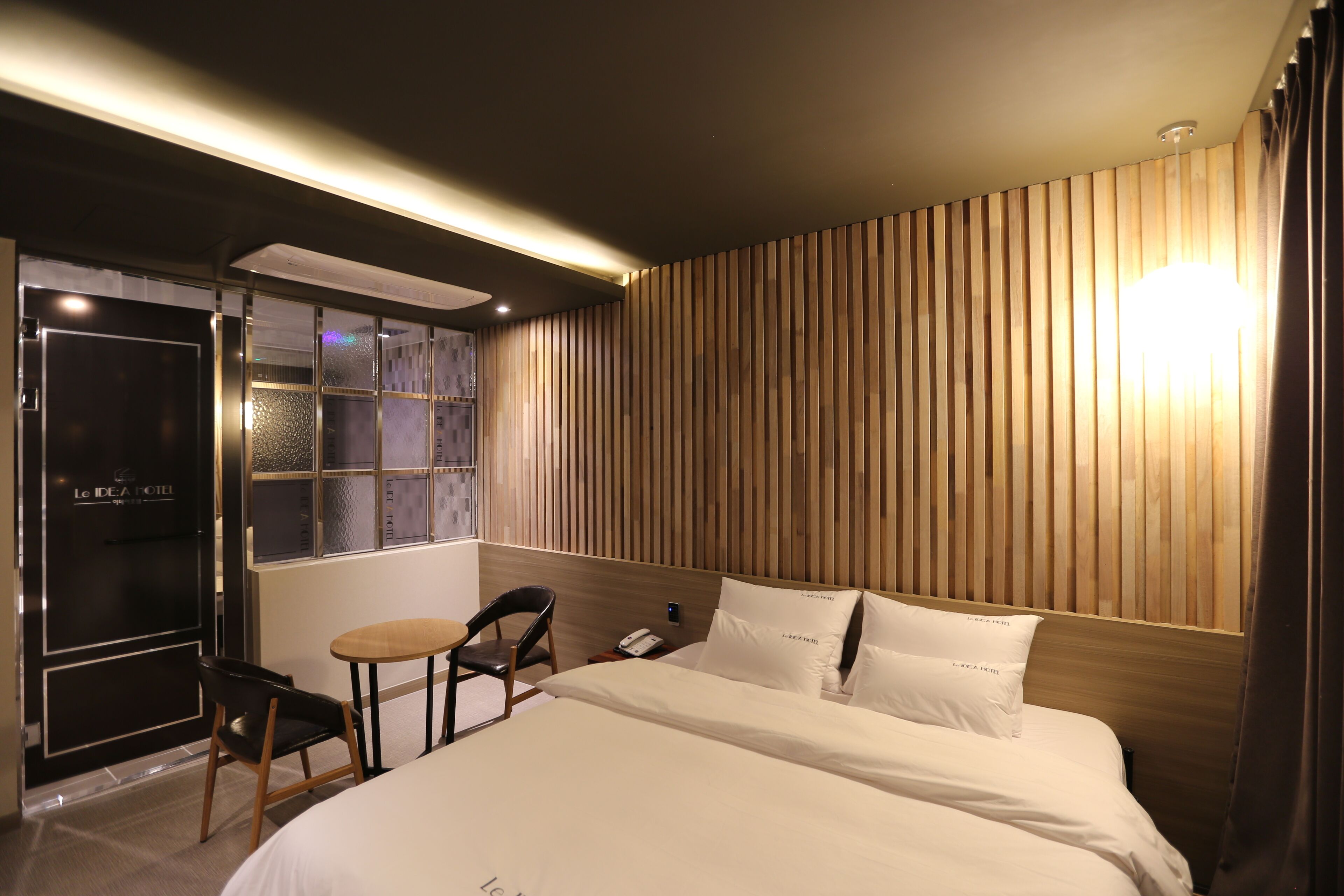 deluxe room | 1 bedroom, free wifi, bed sheets