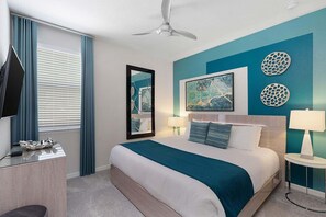 9 soverom, skrivebord, strykejern/-brett og reiseseng for barn