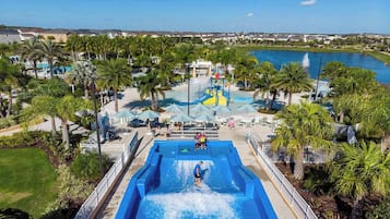 Piscina all'aperto, una piscina riscaldata