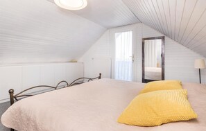 1 chambre, lit parapluie, Wi-Fi gratuit, draps fournis