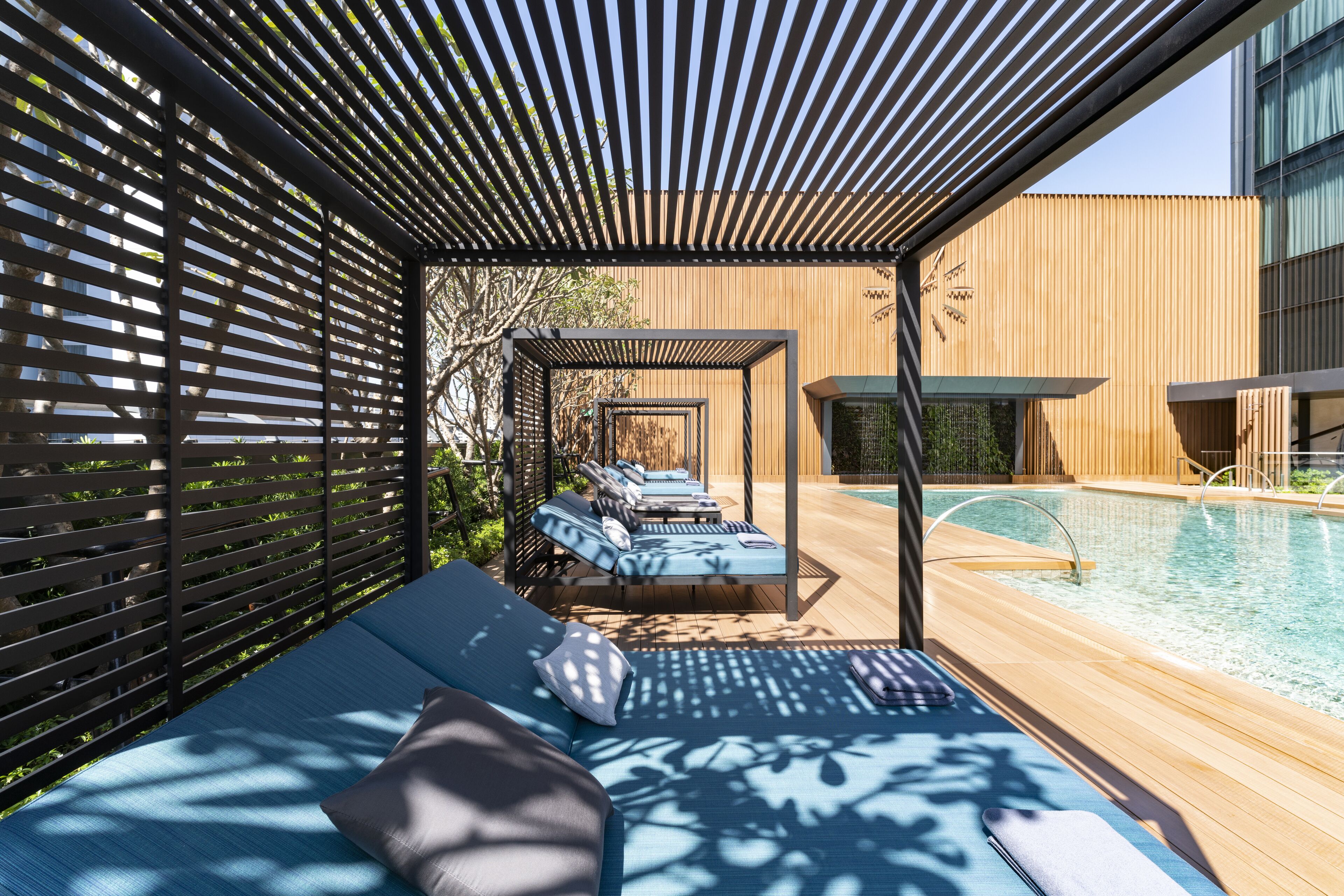 outdoor pool, open 7:00 am to 9:00 pm, free pool cabanas, pool umbrellas