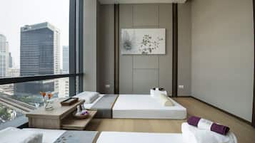 Couples treatment room(s), aromatherapy, hot stone massages