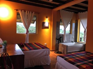 3 bedrooms, in-room safe, desk, iron/ironing board