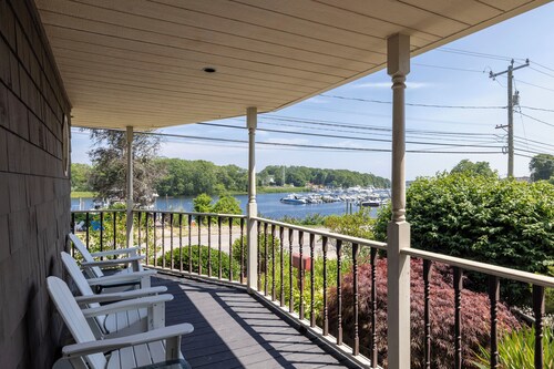 Waterfront Colonial kaupungissa: Stonington, CT