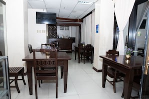 Bar (on property) - Peach Tree Lodge (Ormoc)