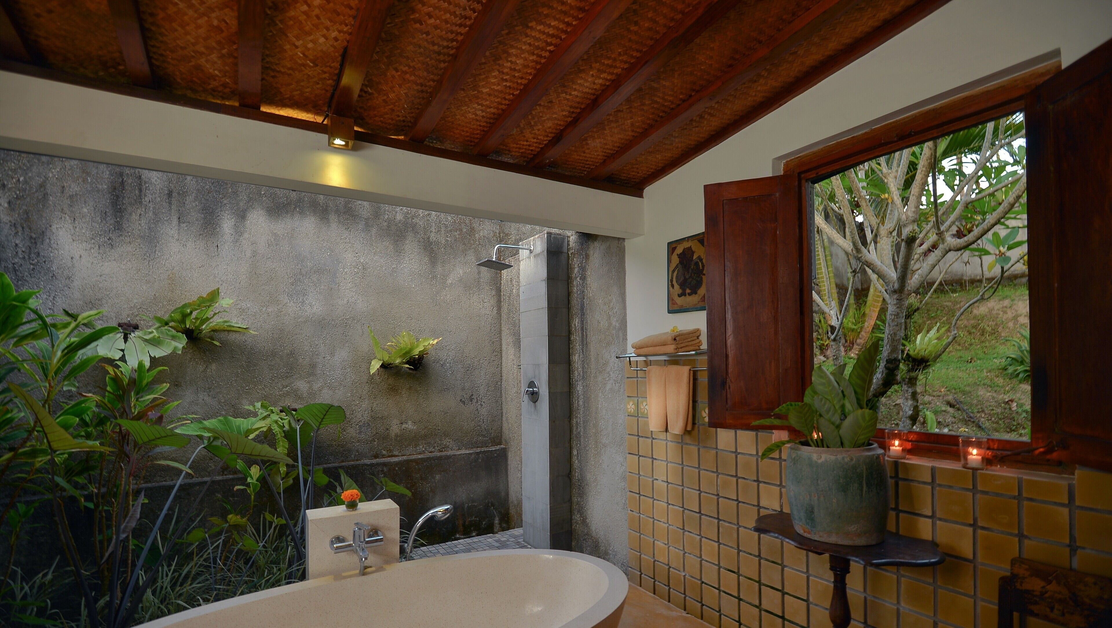 Luxury Villa, 2 Bedrooms | Bilik Mandi | Tab mandi dan pancuran berasingan, tab mandi rendaman dalam 