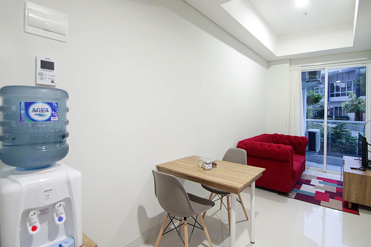 Apartment, 2 Bedrooms | Living area