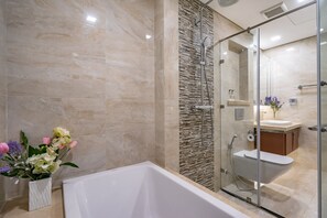 Apartment, 2 Bedrooms | Bathroom