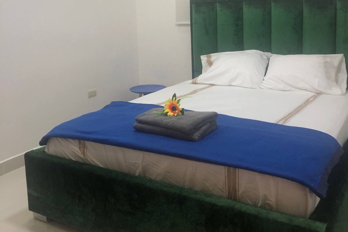 Hochwertige Bettwaren, Betten mit Memory-Foam-Matratzen