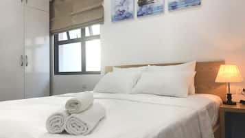 Apartamento, 2 habitaciones | 2 dormitorios, escritorio, cortinas opacas y sistema de insonorización