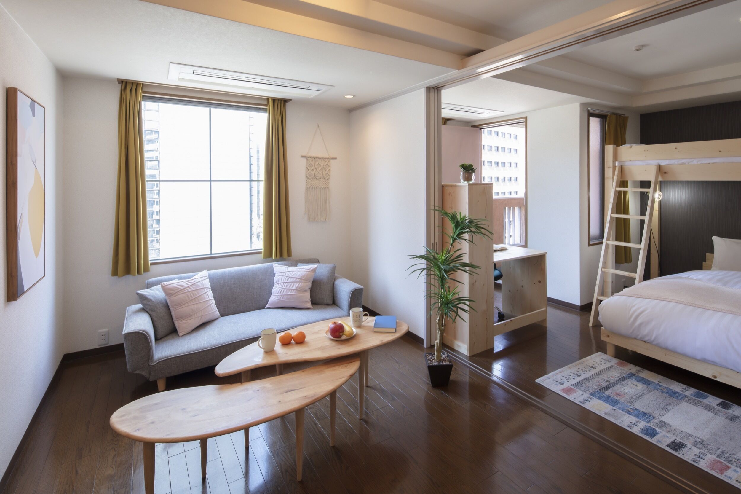 Economy Studio | Desk, laptop workspace, blackout curtains, free WiFi