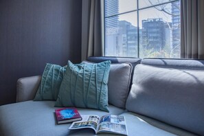 Deluxe Studio - Osaka Umeda ShisaX (Osaka)