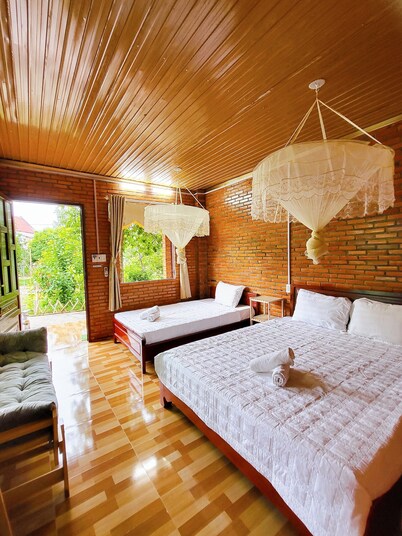 Cat Tien Farmer Lodge