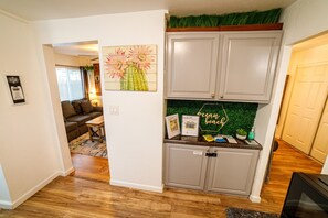TV, fireplace - Green Door Cottage | Charming Coastal Getaway (San Diego)