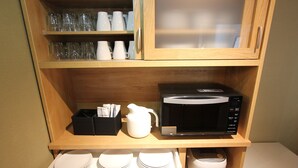 Suite Room (402) | Private kitchenette - Alphabed Hirosima Nakamachi (Hiroshima)