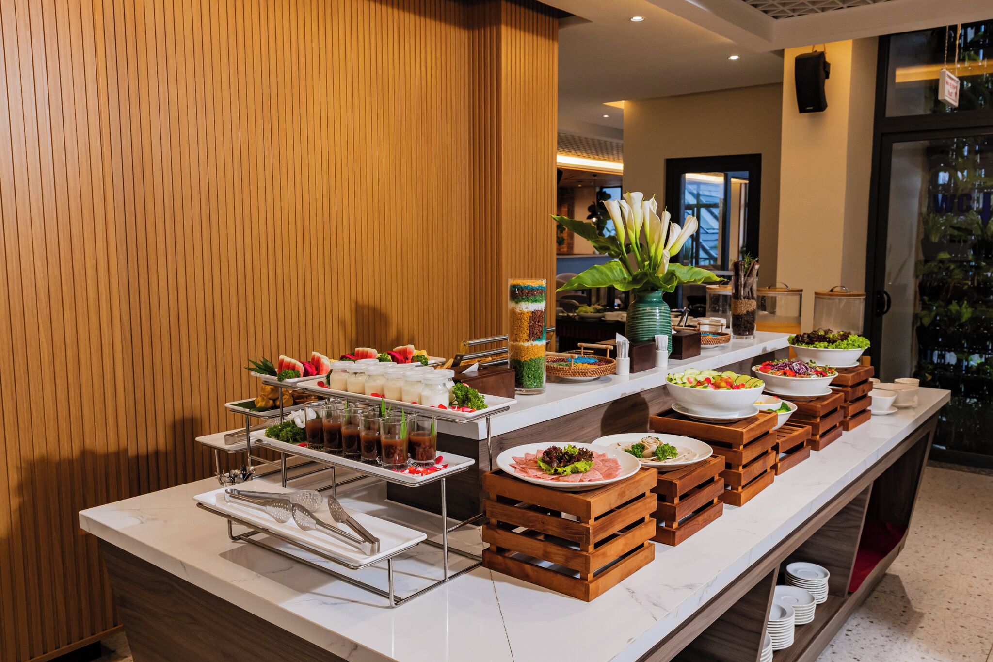 Daily buffet breakfast for a fee