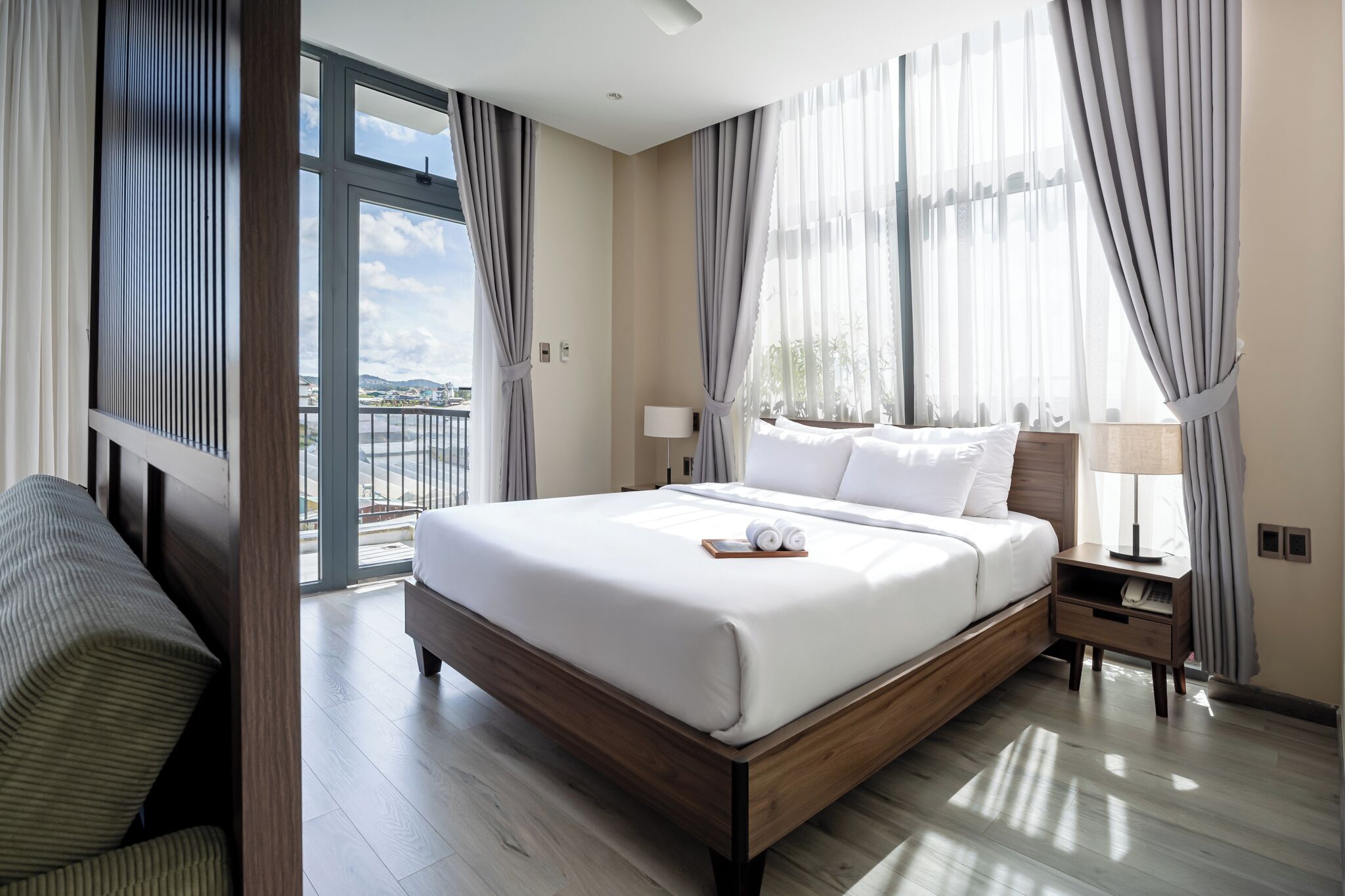 Junior Double Room | Premium bedding, individually furnished, desk, blackout curtains