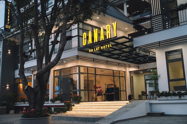 Bagian depan properti