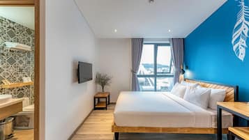 أغطية فراش متميزة وطراز فريد لكل وحدة ومكتب وستائر تعتيم