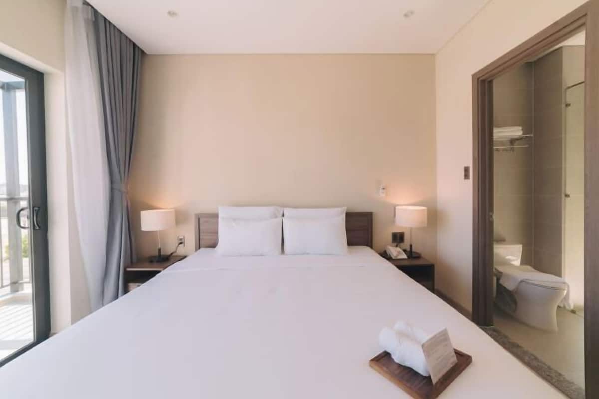Premium bedding, individually furnished, desk, blackout drapes